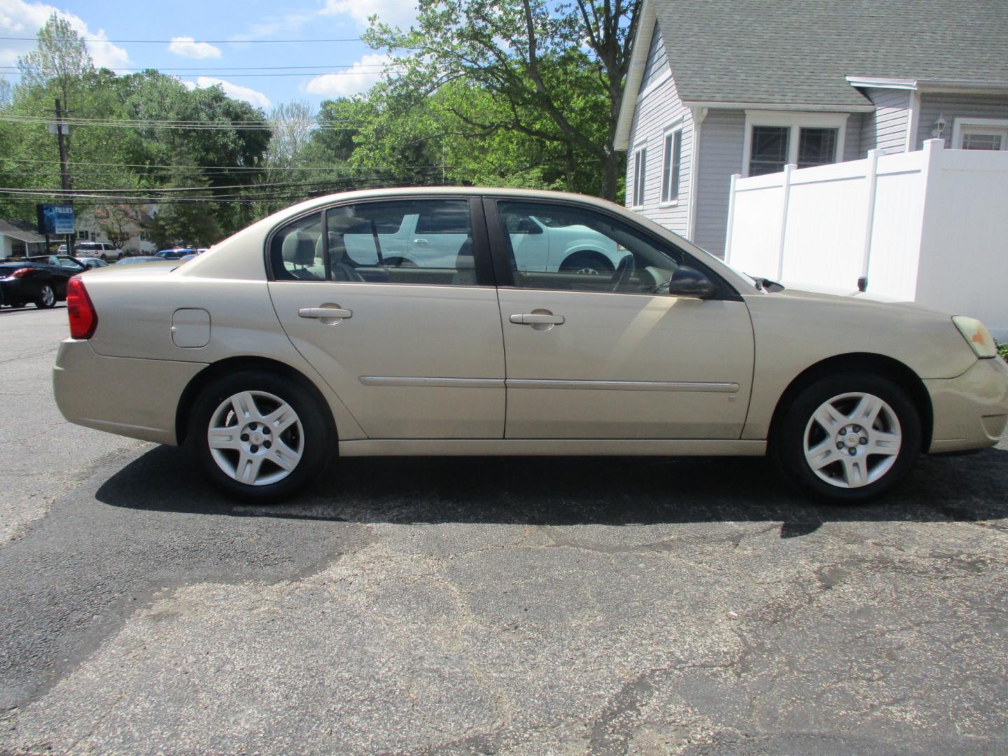 2006 GOLD Chevrolet Malibu (1G1ZT53806F) , located at 540a Delsea Drive, Sewell, NJ, 08080, (856) 589-6888, 39.752560, -75.111206 - Photo#9